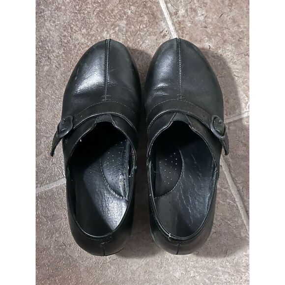 Dansko Women's Black Leather Buckle Clogs Size 36 (US 5.5-6) - Picture 2 of 3